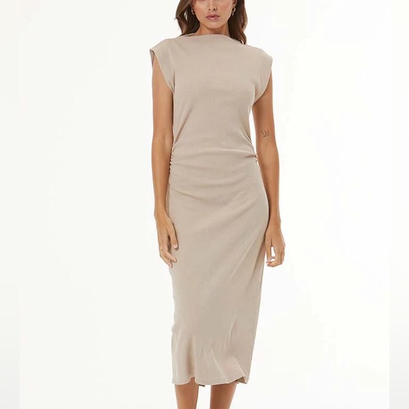 Young Fabulous & Broke Dresses & Skirts - Young Fabulous &‎ Broke Jodie Bodycon Ruched Midi Dress in Shiitake Mineral Wash